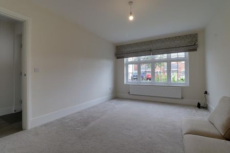 4 bedroom detached house to rent - Photo 3