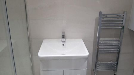 1 bedroom flat to rent - Photo 5