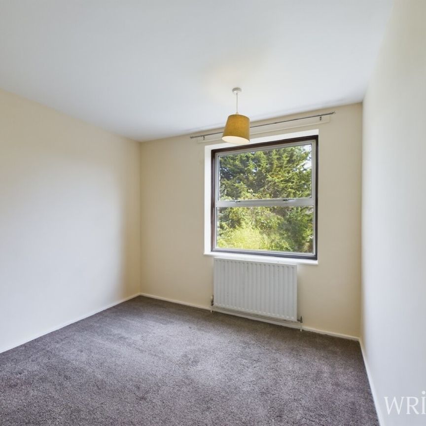 4 bedroom Town House - DAWLEY, WELWYN GARDEN CITY - Photo 1