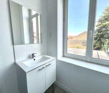 Location Appartement 11 pièces 253m² ROUBAIX 59100 - Photo 6