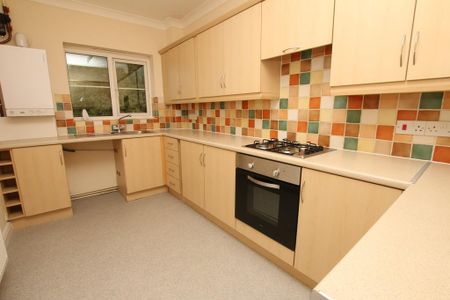 2 bedroom apartment to rent - Photo 4