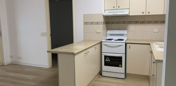 A Quiet Sanctuary Away from The Bustle of The Inner-City - Photo 2