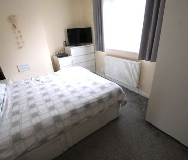 Deacon Avenue Swinton Manchester Greater Manchester - Photo 2