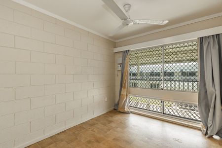 1/115 Mooney Street, Gulliver - Photo 2