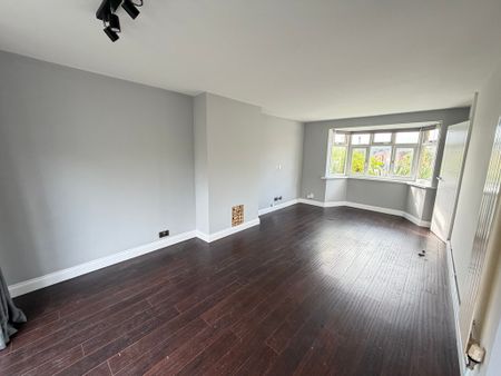 Westacre Crescent, Finchfield, Wolverhampton - Photo 3