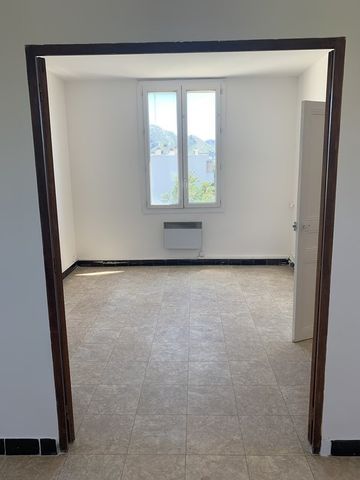 T3 - Photo 3