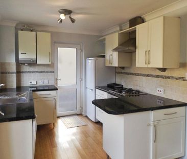 3 bedroom house to rent - Photo 3