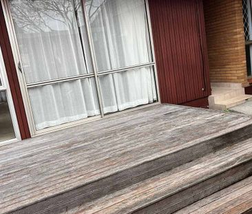 3BR Townhouse in Farm Cove - Photo 3