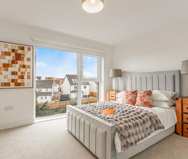 4 bedroom semi-detached house to rent - Photo 6