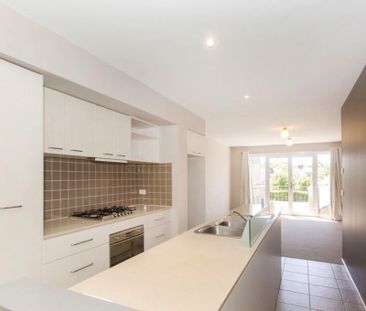 18 Bluebell St, O'Connor ACT 2602 - Townhouse For Rent | Domain - Photo 6