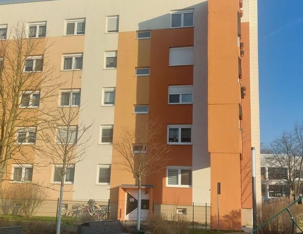 Schöne 3-R-Whg in Rackwitz mit Balkon und EBK! - Photo 1