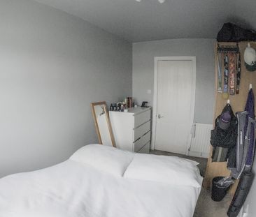 Room in a Shared Flat, East Hill, SW18 - Photo 2