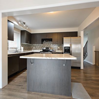 For Lease - 11 Tight Court, Milton, Ontario - Photo 1