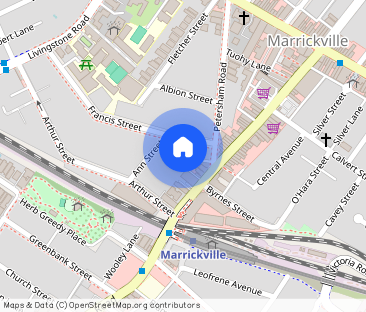 Bright Top Floor Newly Renovated Apartment - Photo 1