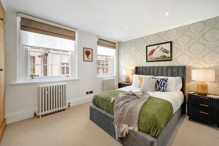 3 bedroom house in London - Photo 2