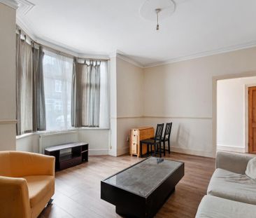 2 bedroom end of terrace house to rent - Photo 1