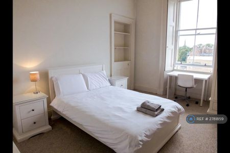 5 bedroom flat to rent - Photo 3