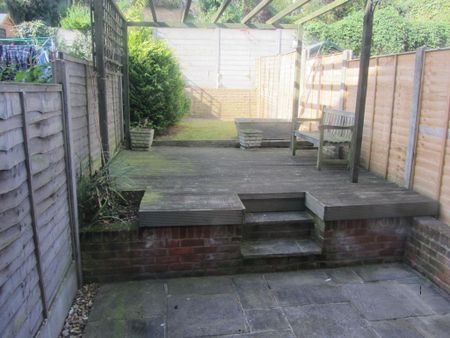 3 bedroom terraced house to rent - Photo 5