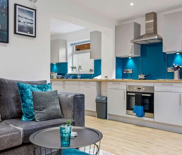 FABULOUS SHARED HOUSE FOR PROFESSIONALS ON POPULAR RESIDENTIAL ESTATE - Photo 5