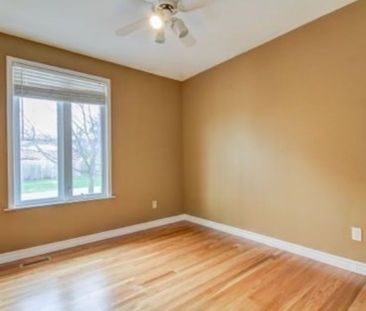 For Lease - 46 Miller Road Unit# Upper, Oakville, Ontario - Photo 3