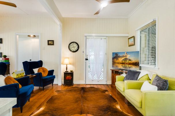 Appealing Dayboro Queenslander walking distance to the town - Photo 1