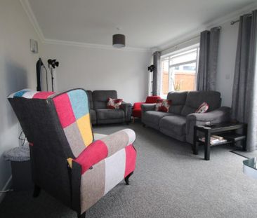 3 bedroom terraced house to rent - Photo 1