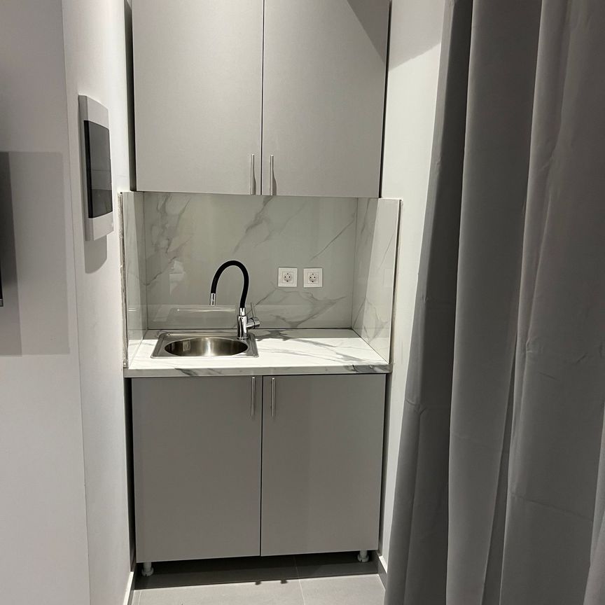 Ενοικίαση κατοικίας, 20 τ.μ., Αθήνα, 450 € - Photo 1