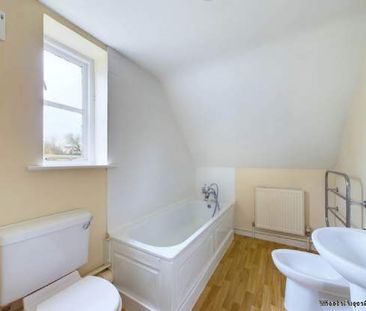 3 bedroom property to rent in Watlington - Photo 4