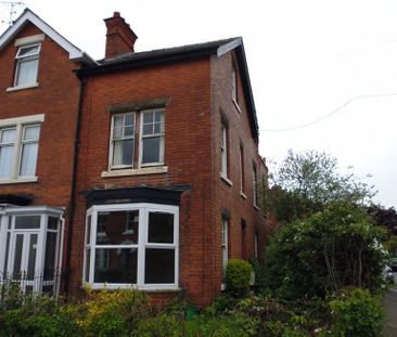 2 bedroom end of terrace house to rent - Photo 4