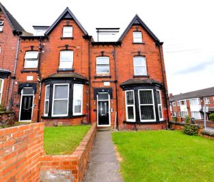 2 bedroom Flat in Kelso Road, Leeds - Photo 5