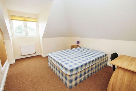 3 bedroom semi-detached house to rent - Photo 3