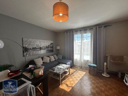 Location Appartement 3 pièces 78m² BOURG EN BRESSE 01000 - Photo 2