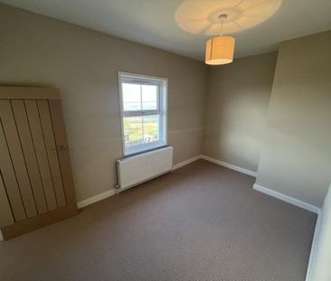 2 bedroom semi-detached house to rent - Photo 3