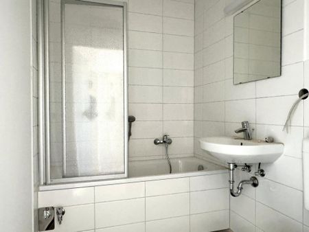 4-Raum-Wohnung mit Wanne im Hochhaus - Photo 3