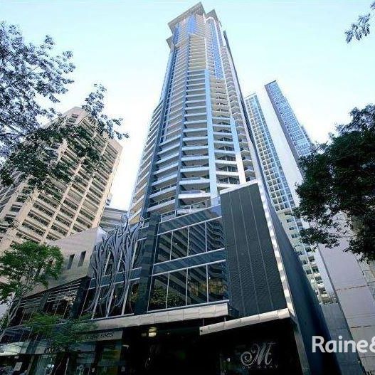 Great Location - Walk to Everything! - Photo 1