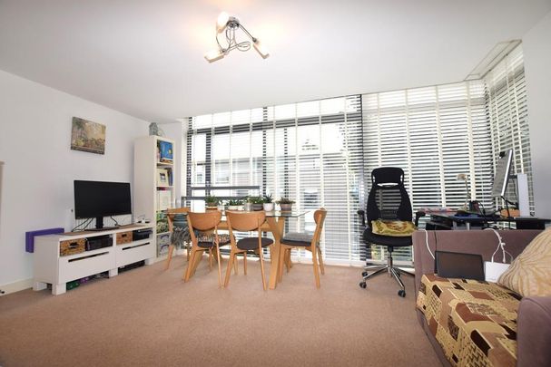 1 bedroom flat to rent - Photo 1