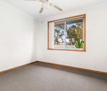 9 Riga Court, Wodonga VIC 3690 - House For Rent | Domain - Photo 3