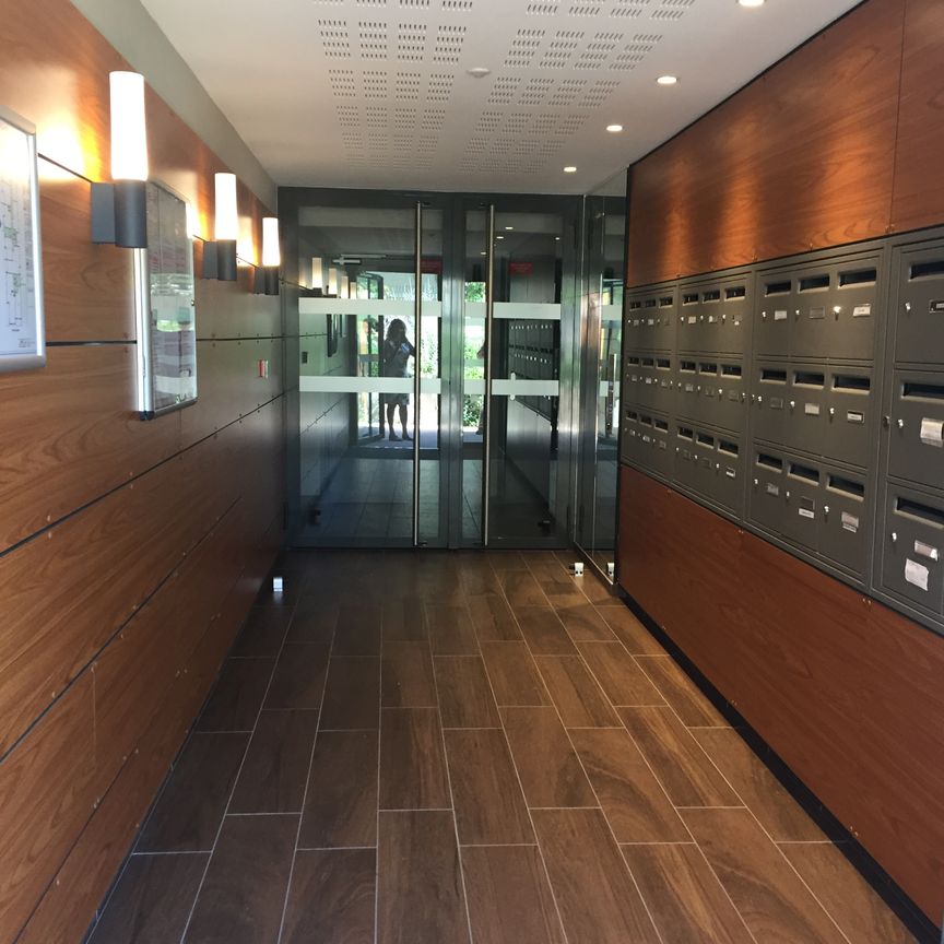 3 pièces - Meublé - 67 m² - 2ème étage - Colocation autorisée - Photo 1