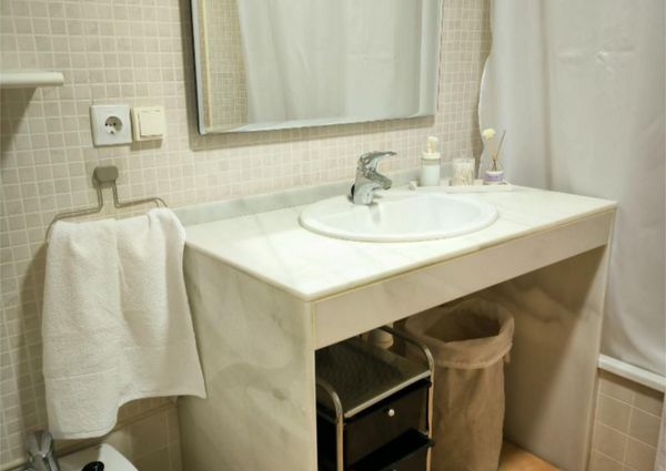 Piso de alquiler en Carrer de la Serra Gelada, 8, Racó