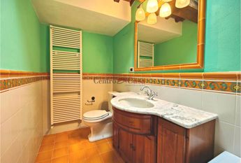 Elegante appartamento rustico in casa colonica