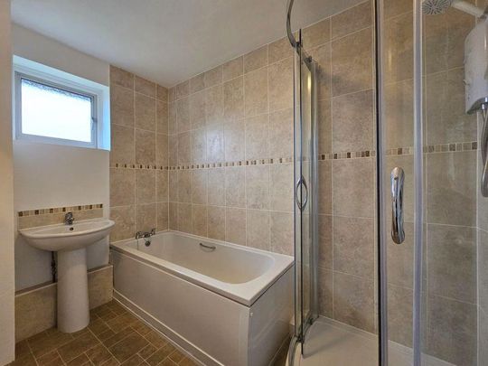 3 bedroom terraced house to rent - Photo 1