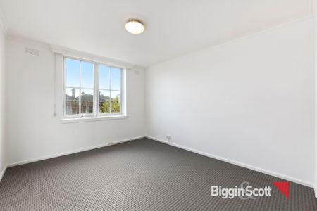 11/35 Powlett St, East Melbourne VIC 3002 - House For Rent | Domain - Photo 3