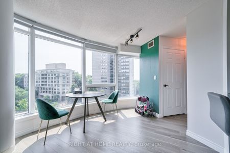 For Lease - 18 Valley woods Road Unit# 813, Toronto, Ontario - Photo 4