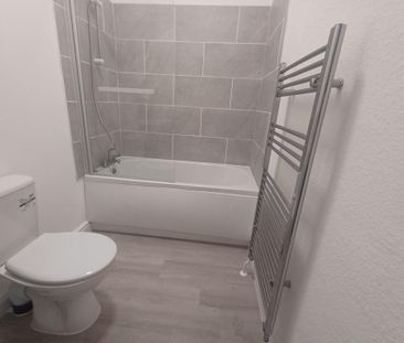 4 bedroom terraced house to rent - Photo 6