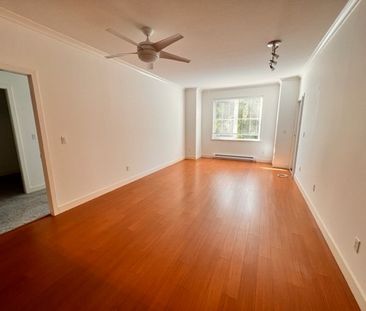 Prime Location Tsawwassen Central Lovely 2 Bed /2 Bath Condo - Photo 1