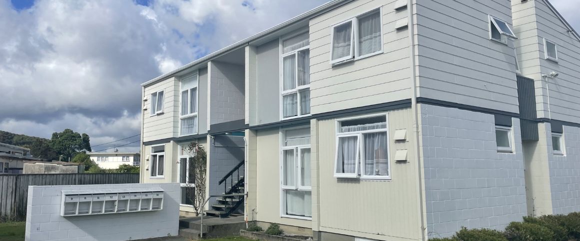 COSY BEDSIT - Photo 1