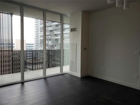 For Lease - 8 Eglinton Avenue Unit# 1005, Toronto, Ontario - Photo 2