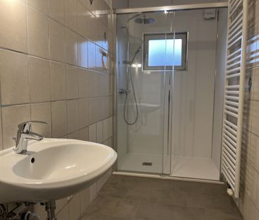 Frisch sanierte Wohnung mit möblierter Küche - Photo 2