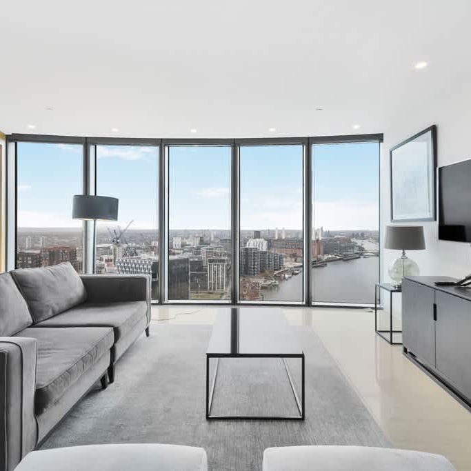 The Tower, London SW8 - Photo 1