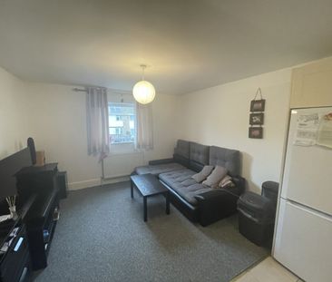 2 bed Apartment - To Let - Photo 2